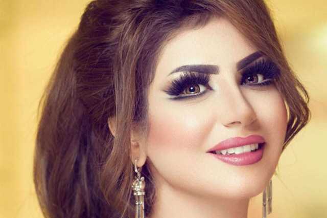 أول تعليق للإعلامية الكويتية حليمة بولند على تبرؤ عائلتها منها (فيديو)