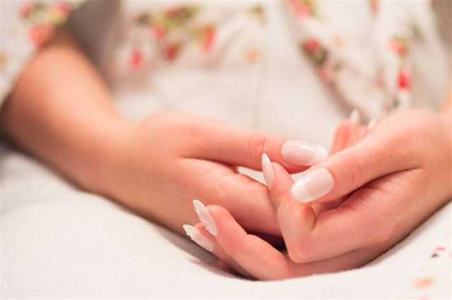 احذر.. 5 علامات على أظافرك تؤكد ارتفاع الكوليسترول في الدم