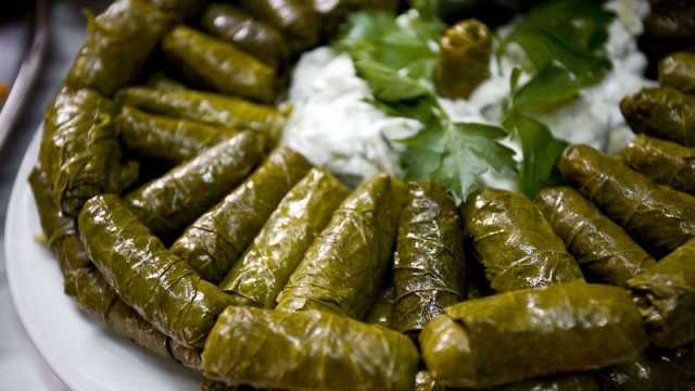 طريقة جديدة لمنع ورق العنب من التفكك عند الطهي