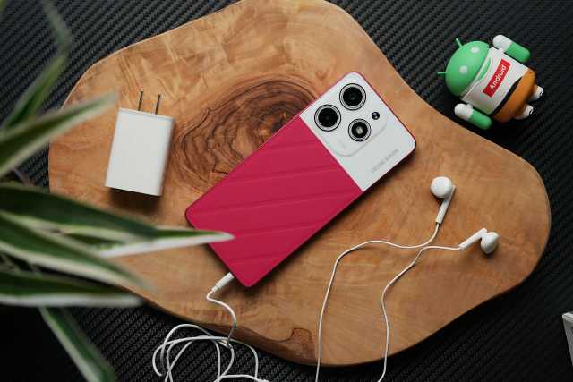 تكنو تطلق هاتفا جديدا بتصميم يشبه iPhone وبكاميرا جبارة.. مواصفات وأسعار Spark 10 Pro