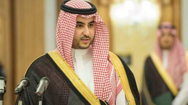 اتصال مفاجئ بين وزير الدفاع السعودي ونظيره الأمريكي بعد تسريبات حساسة عن الحوثيين
