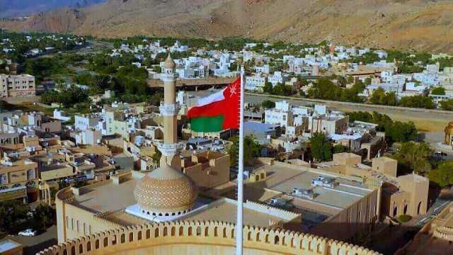 تعليق عماني جديد على الغارات الأمريكية والبريطانية في اليمن.. تفاصيل
