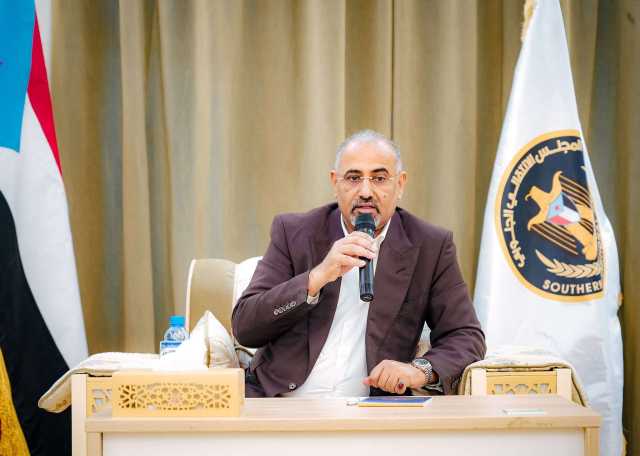 عيدروس الزبيدي تحت الإقامة الجبرية السعودية من جديد.. هذا ما حدث اليوم