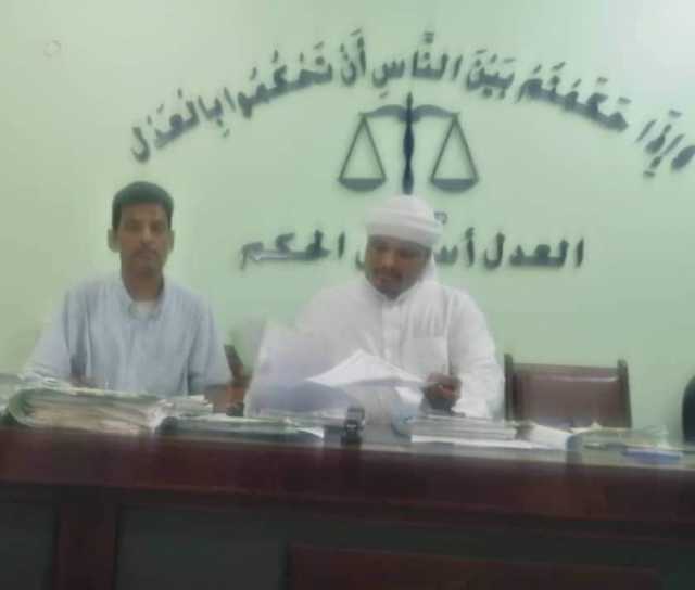 الحكم بإعدام أربعة أشخاص بعد إدانتهم بقتل مواطنين اثنين في حضرموت