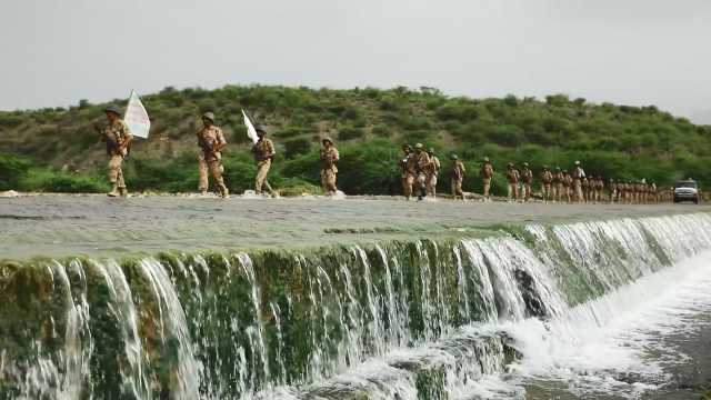 مليشيا الحوثي تدفع بتعزيزات بشرية إلى الحديدة لهذا الأمر