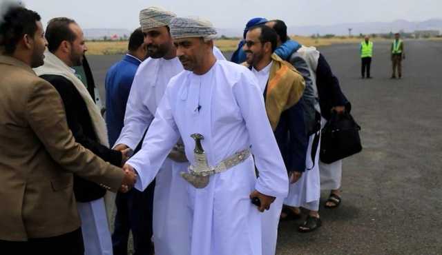 وفد المليشيات يصل الرياض والحكومة تحذر من مراوغة الحوثي