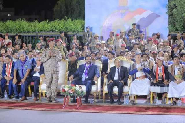 بحضور اللواء سلطان العرادة : إيقاد الشعلة الأم للعيد الوطني الـ61 لثورة 26 سبتمبر المجيدة بمدينة مأرب