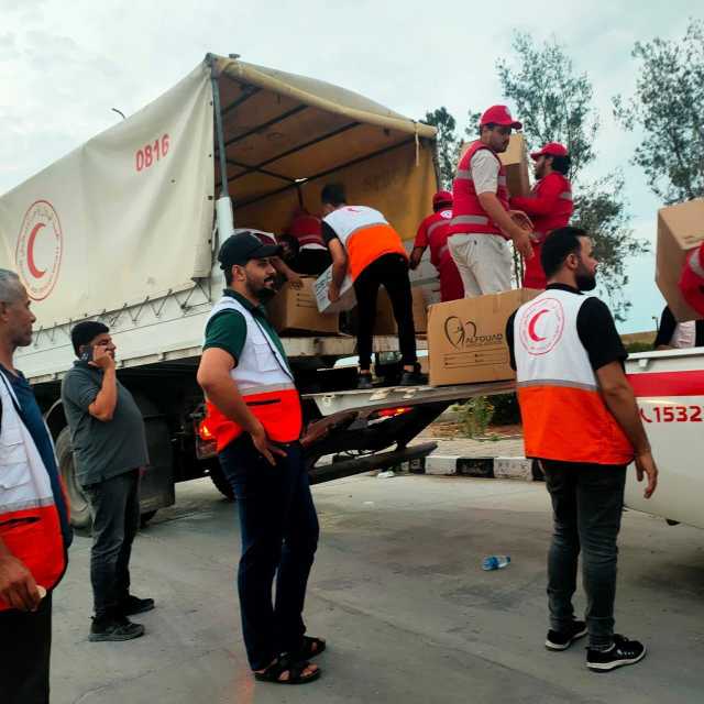رغم تهديدات الإحتلال.. مصر تتحدى إسرائيل وتبدأ تحركات عاجلة نحو غزة