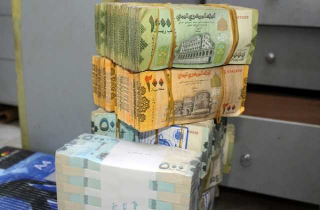 الريال اليمني يسجّل أكبر انهياراً منذ سنوات .. أسعار الصرف