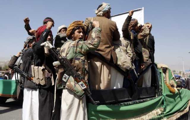 مصادر تتحدث عن صفقة أمريكية – إيرانية يستغلها الحوثي للتحشيد باتجاه محافظتي تعز ومأرب