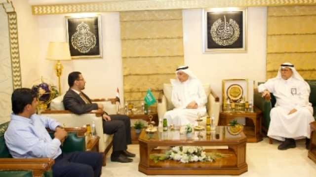 مدير عام الحج والعمرة يبحث مع رئيس مجلس إدارة شركة الطوافة العربية تطوير جودة الخدمات لحجاج اليمن