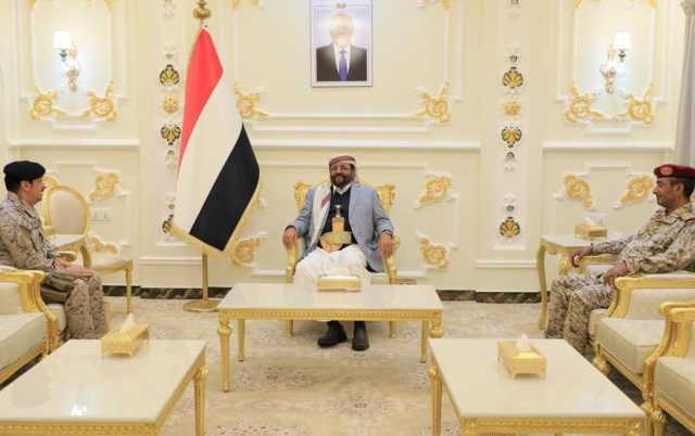 قائد قوات الدعم والإسناد لتحالف دعم الشرعية يصل مأرب ويلتقي اللواء العرادة .. وهذا ما بحثاه