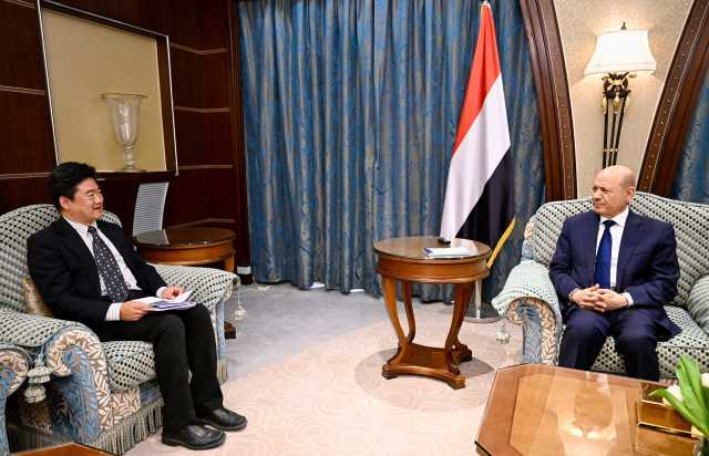 معونات صينية تصل المكلا غدا.. الرئيس العليمي يتحدث مع الصينيين حول الطريقة الوحيدة والأمثل لتأمين الملاحة الدولية