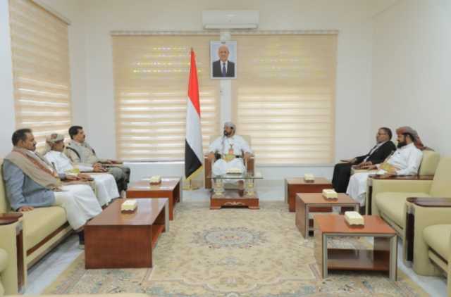 اللواء سلطان العرادة يضع الأحزاب السياسية أمام التزامات المرحلة ويدعو الى حشد كافة الجهود لدعم المعركة الوطنية ط مع مليشيا الحوثي