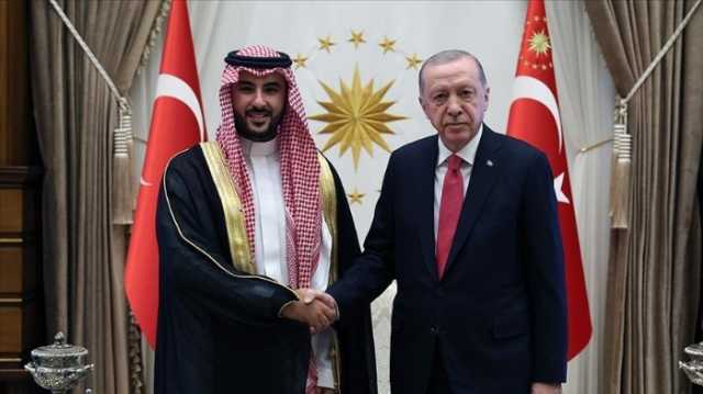 وزير الدفاع السعودي يصل تركيا وأردوغان يعقد معه لقاء مغلقا في المجمع الرئاسي . ملفات الأمن والتعاون المشترك .. تفاصيل