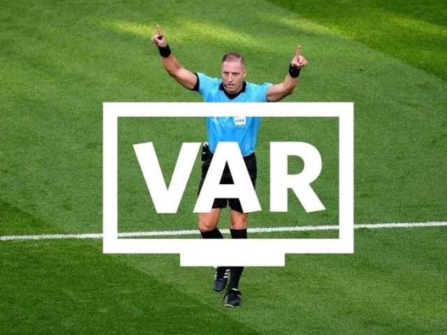 توجه لإلغاء تقنية الفار من مباريات كرة القدم واستبدالها بـ(FVS).. ماهي؟