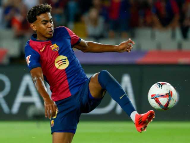 برشلونة يعلن طبيعة اصابة اللاعب لامين جمال ومدته غيابه
