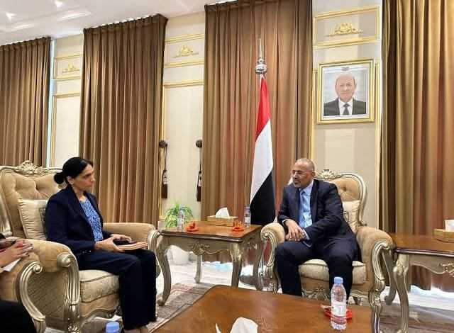 تفاصيل لقاء عيدروس الزبيدي مع سفيرة بريطانيا