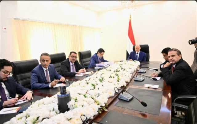 صدور توجيهات رئاسية خلال اجتماع عقد بقصر معاشيق بالعاصمة عدن