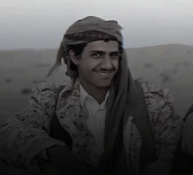 وزير الدفاع يعزي الشيخ منصور الحنق في استشهاد نجله