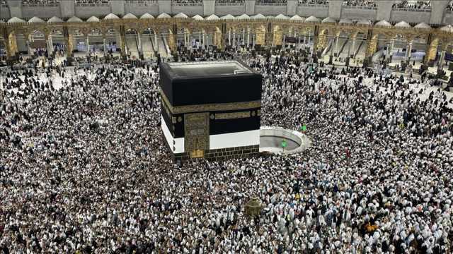 السعودية تمنع المقيمين من دخول مكة وتحدد 3 فئات فقط مسموح لهم ذلك