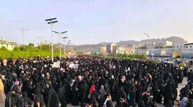 مطالبات بمقاضاة أنصار الإنتقالي بسبب اساءتهم لنساء وحرائر عدن.. بن بريك يعلق على ''ثورة النساء''
