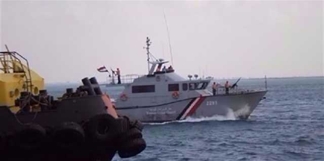 مهربو الأسلحة للحوثيين عبر البحر يقعون في يد أجهزة الأمن .. عملية أمنية خارج المياه الإقليمية بتنسيق استخباراتي