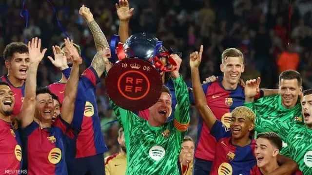 برشلونة يحتفل بالليغا رغم السقوط أمام فياريال