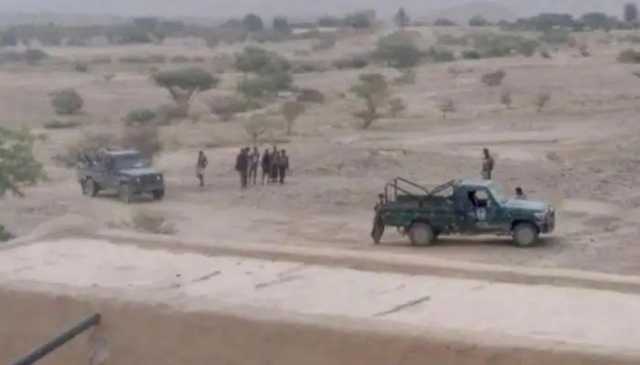 عناصر حوثية تفجر منزل شيخ قبلي بمحافظة الجوف وتقتله مع زوجته وأطفاله بدم بارد