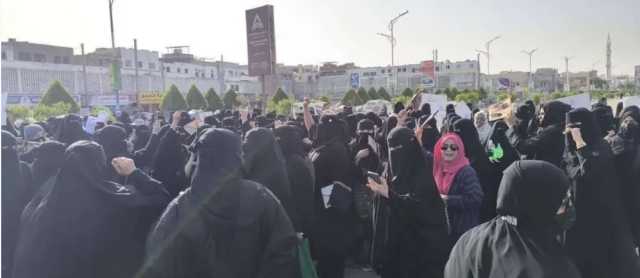 مجلس شباب الثورة السلمية :صوت نساء عدن وتعز هو صوت اليمن بأكمله وهو صوت الغضب والكرامة وبداية انفجار شعبي قادم لا يمكن كتمه.