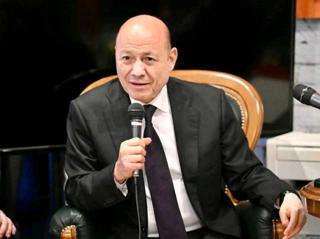 الرئيس العليمي يحذر من موسكو من خطر التمدد الإيراني ويصحح سرديات مغلوطة بشأن الحوثيين