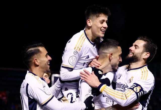 ريال مدريد يتعاقد مع أرنولد من ليفربول لست سنوات