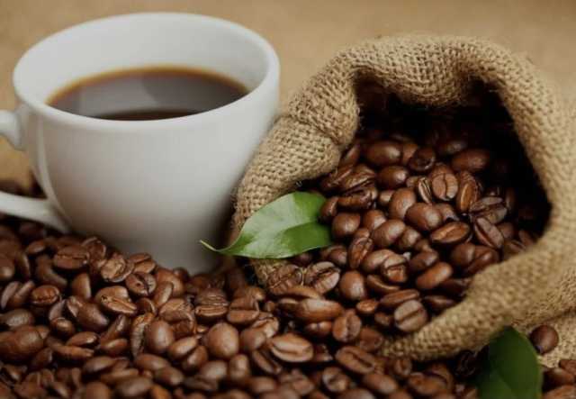القهوة.. زرعت في اليمن فطاف اسمها العربي العالم