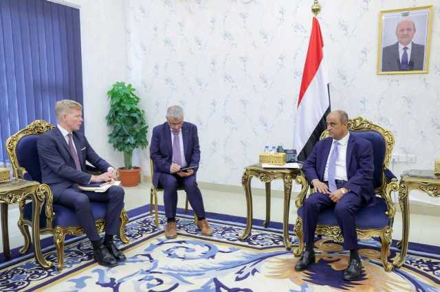 المبعوث الأممي يختتم زيارته الى عدن ويقول أنه ناقش تمكين الحكومة من استئناف صادرات النفط والغاز