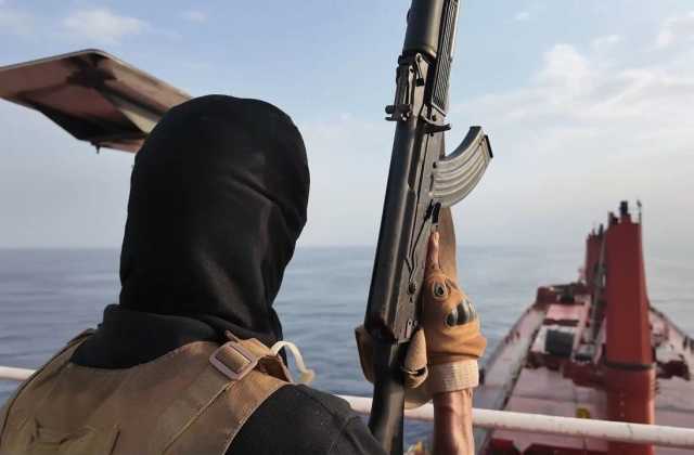 صحيفة عبرية تكشف عن 3 سيناريوهات محتملة تدرسها إسرائيل لمواجهة الحوثيين ووقف هجماتهم الصاروخية.. ما الخيار الأقرب؟