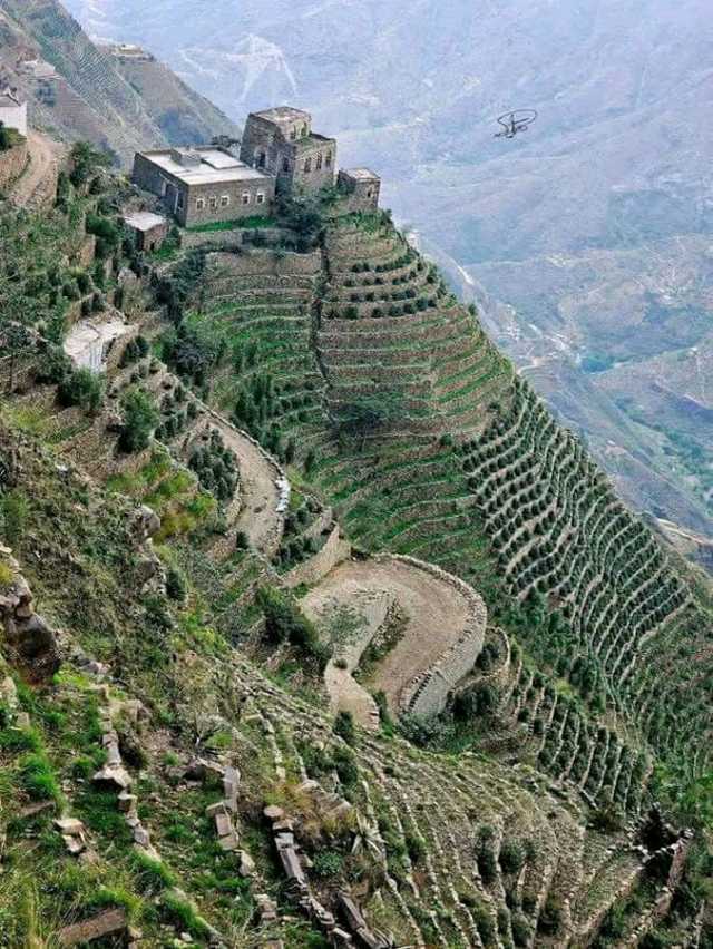 اليمن تسلم اليونسكو 31 موقعًا تراثيًا وطبيعيًا تمهيداً لإدراجها في قائمة التراث العالمي.. تعرف عليها