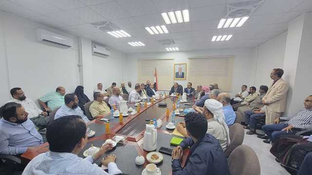 عاجل.. وزير الصناعةوالتجارة يستدعي كبار التجار والمستوردين .. تفاصيل هامة