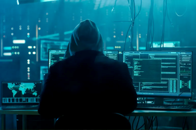 اتهامات باستخدام تقنيات تجسس إسرائيلية في حضرموت تثير جدلاً حول انتهاك الخصوصية الرقمية