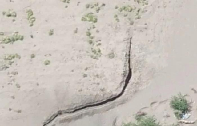 مليشيا الحوثي تعيد هندسة الحديدة تحت الأرض: شبكة أنفاق ونقل أسلحة، وفتحات إغراق برعاية حزب الله