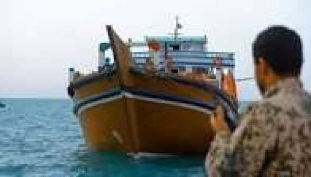القوات اليمنية تحبط عملية تهريب جديدة لمواد كيميائية متقدمة إلى ميليشيا الحوثي عبر مضيق باب المندب