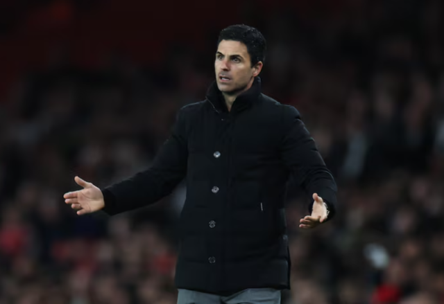 أرسنال يرفض اقتراح كريستال بالاس لتأجيل مباراة كأس الرابطة بسبب ضغط المباريات