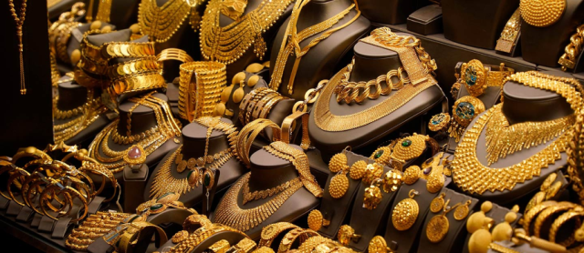 تعرف على مستجدات أسعار الذهب في صنعاء وعدن