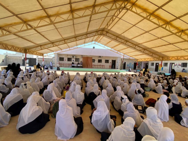 محافظة المهرة تقود حملة للتحذير من مخاطر الابتزاز الإلكتروني بين الطالبات