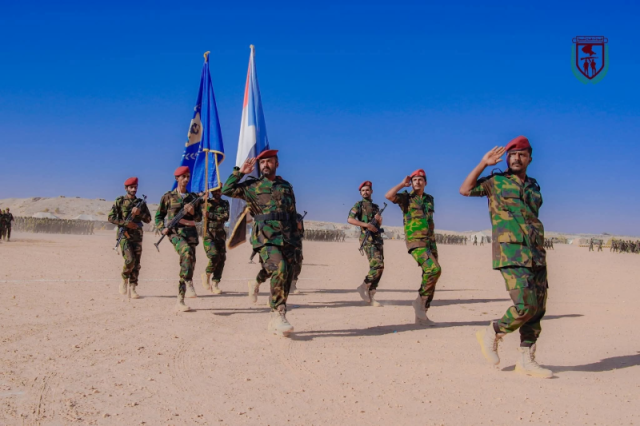 بحضور علم الانفصال وبرعاية محافظ المحافظة.. قوات دفاع شبوة تحتفي بتخرج دفعات قتالة جديدة