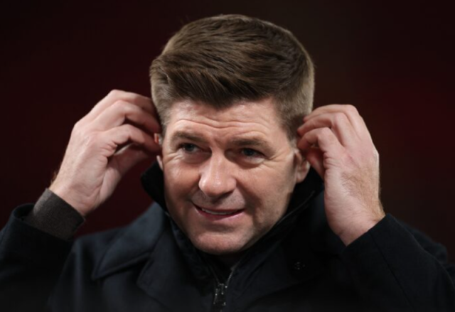 تراجع تاريخي يلاحق ليفربول.. جيرارد ومكمانامان يختلفان حول مستقبل سلوت