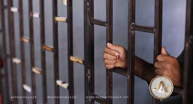 أمن بنغازي: التحريات تضبط شخصًا اختلس 900 ألف دينار من شركة يعمل بها محاسبًا 