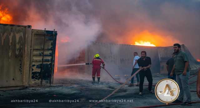 حريق ضخم بأحد المستودعات جنوبي بنغازي دون أضرار بشرية