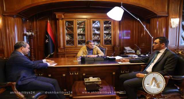 الدبيبة يشدد على جهاز الإمداد الطبي ألا توفر الأدوية بطريقة التكليف المباشر 