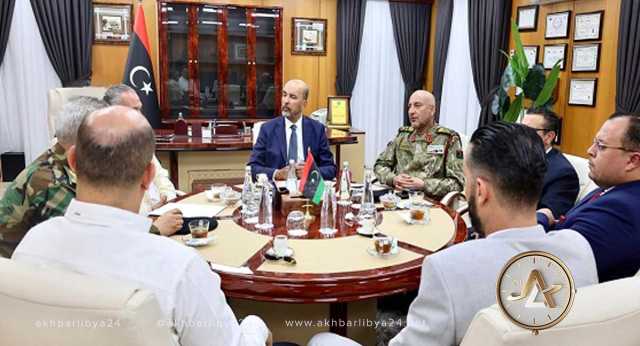 الكوني يلتقي وفدا من زوارة لبحث مستجدات الأوضاع بالمنطقة