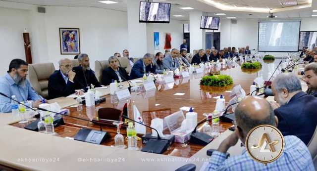 الوطنية للنفط تبحث جلب خبراء من شركات عالمية